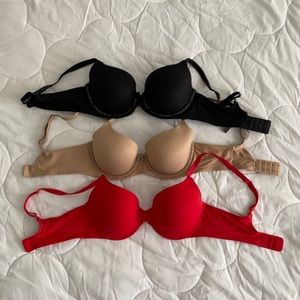3 Victoria’s Secret bras 34D